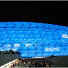 Allianz-Arena in Blau