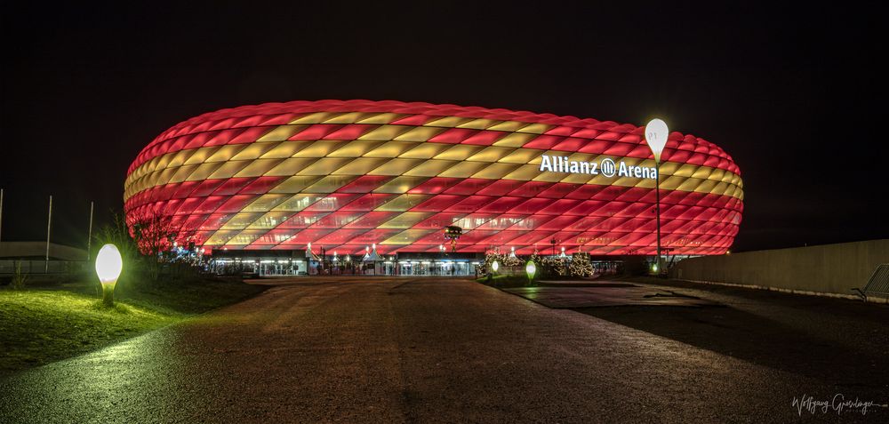 Allianz Arena mit Schleife