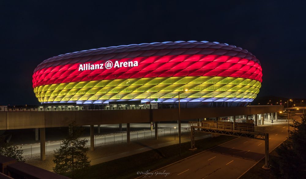 Eröffnet wurde die 340 millionen euro teuere allianz arena am 31. Allianz Arena München Grundriss : Allianz Arena München Foto & Bild | fussball, sport ...
