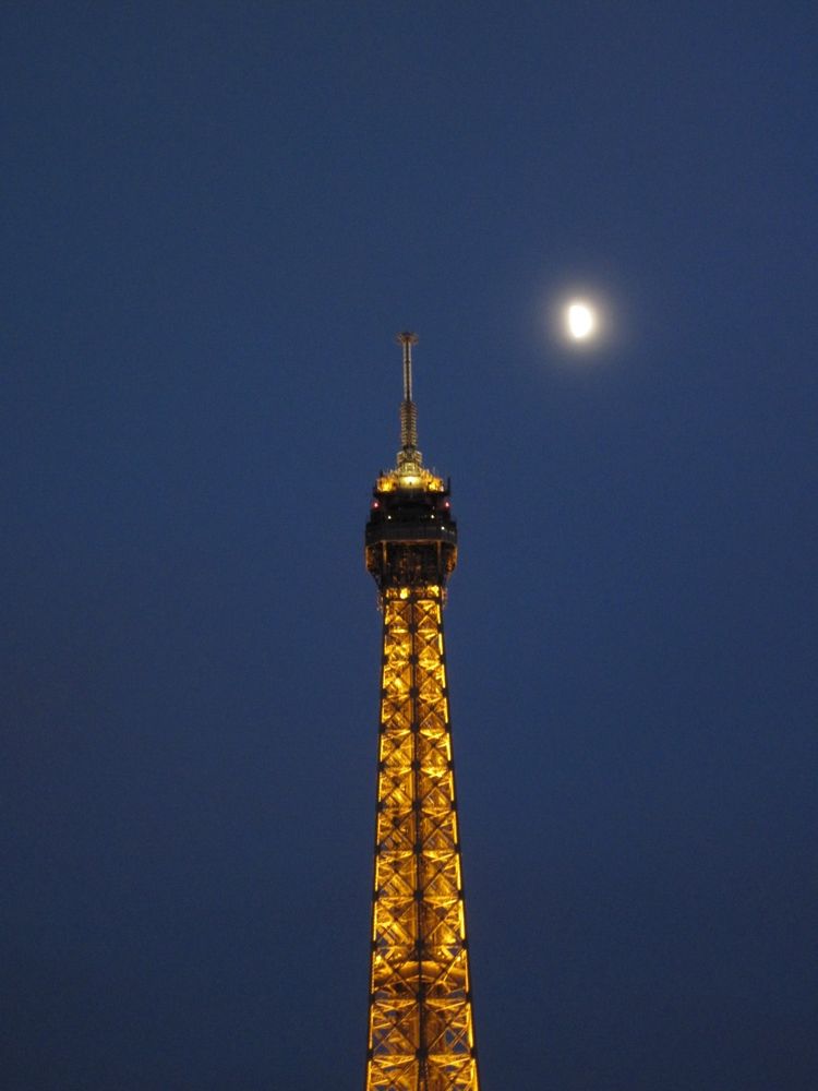 Allo la lune .... ici la terre !