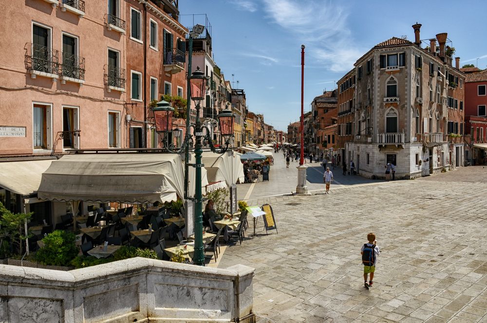 Alltag in der Lagunenstadt - vita quotidiana nella città lagunare