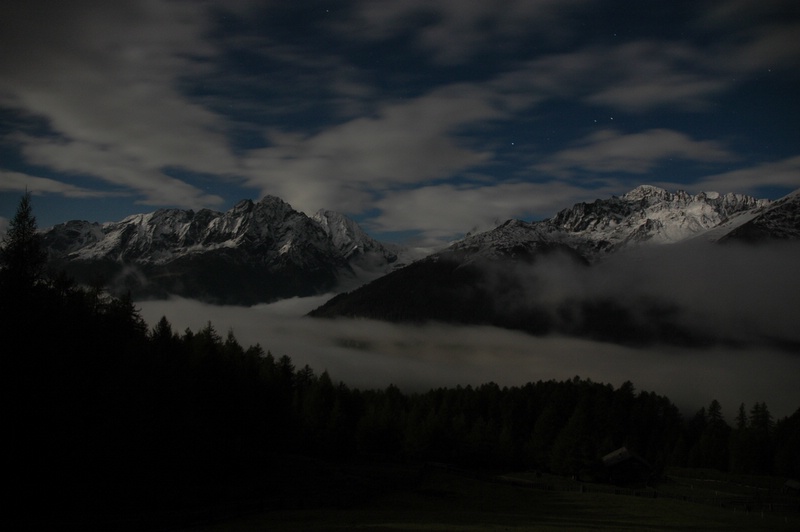 Almaussicht bei Vollmond