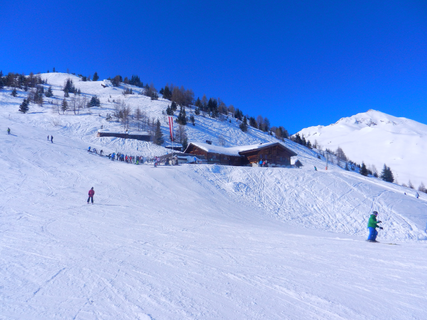 Almhütte an der Piste