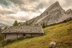 Almhütte und Watzmann