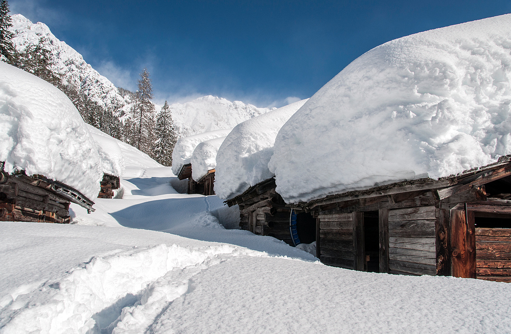 Almhütten im "Winterschlaf"