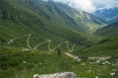 Almweg in den Tuxer Alpen