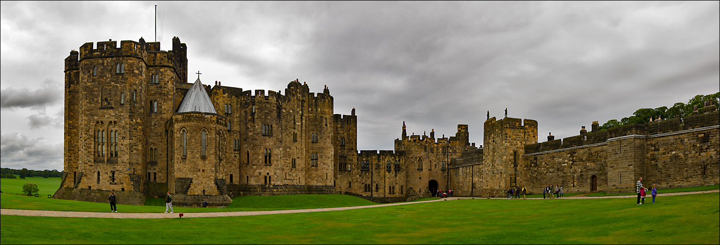 Alnwick Castle (II)