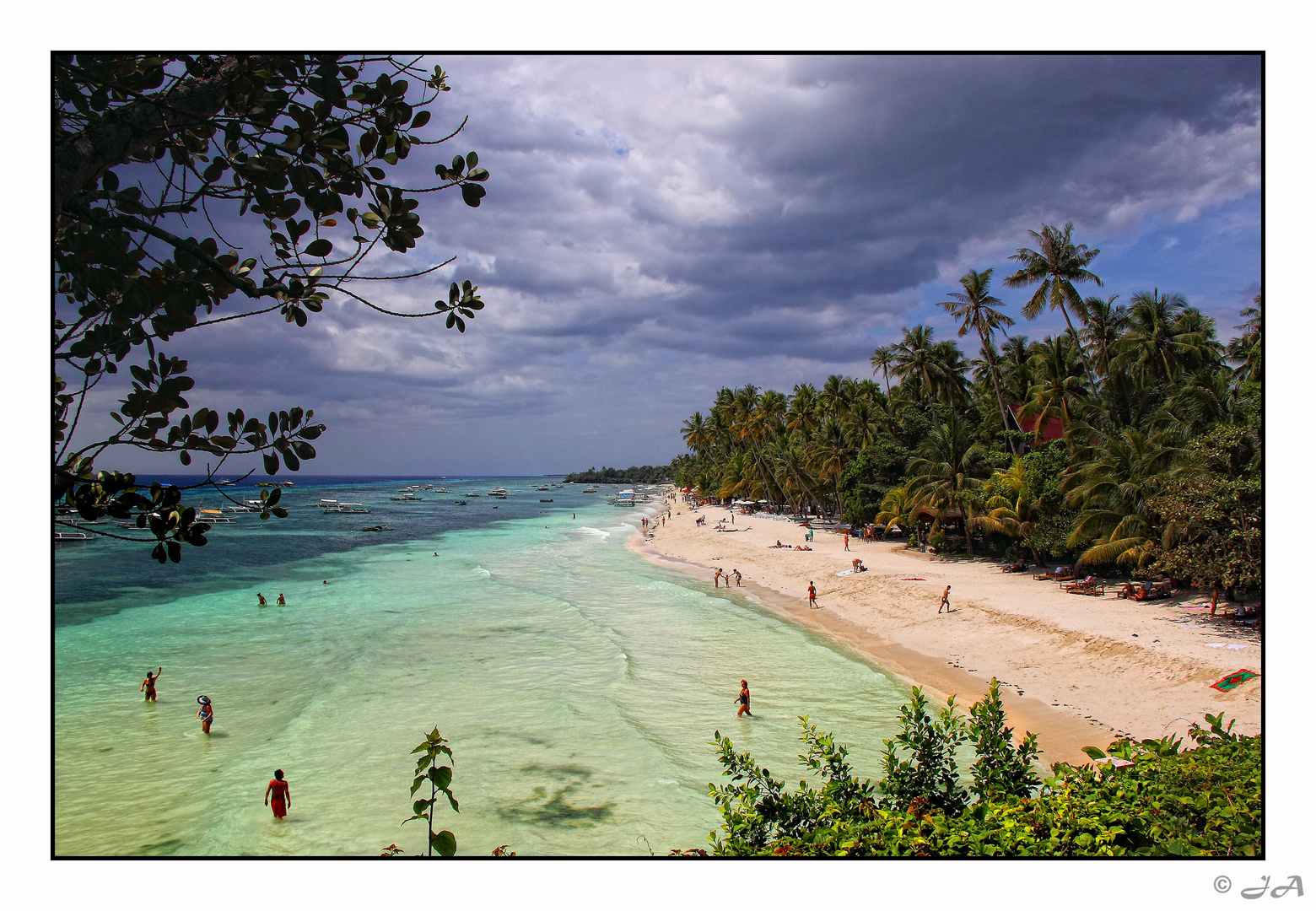 Alona Beach - Touristisches 1