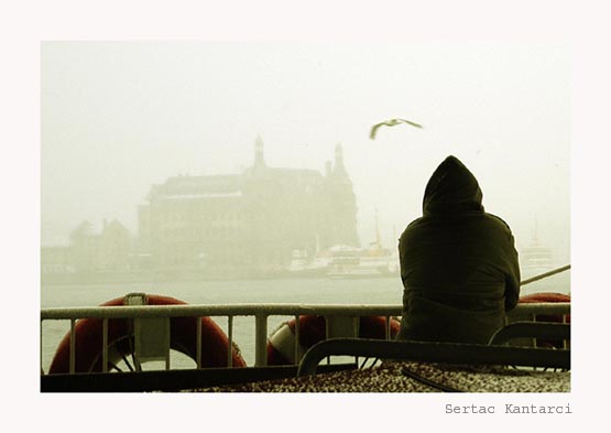 Alone at &#304;stanbul