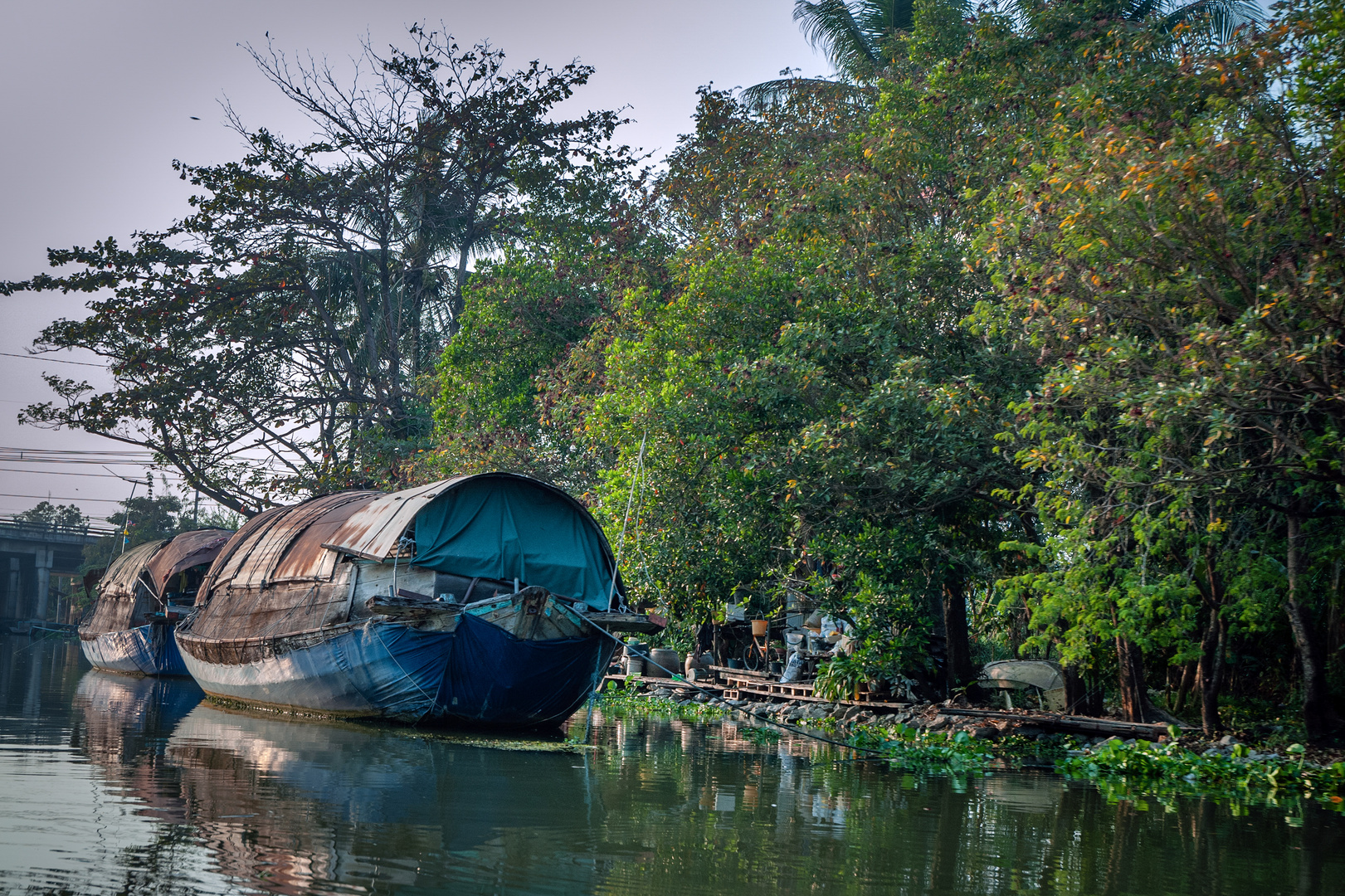 Along Klong Maha Sawat