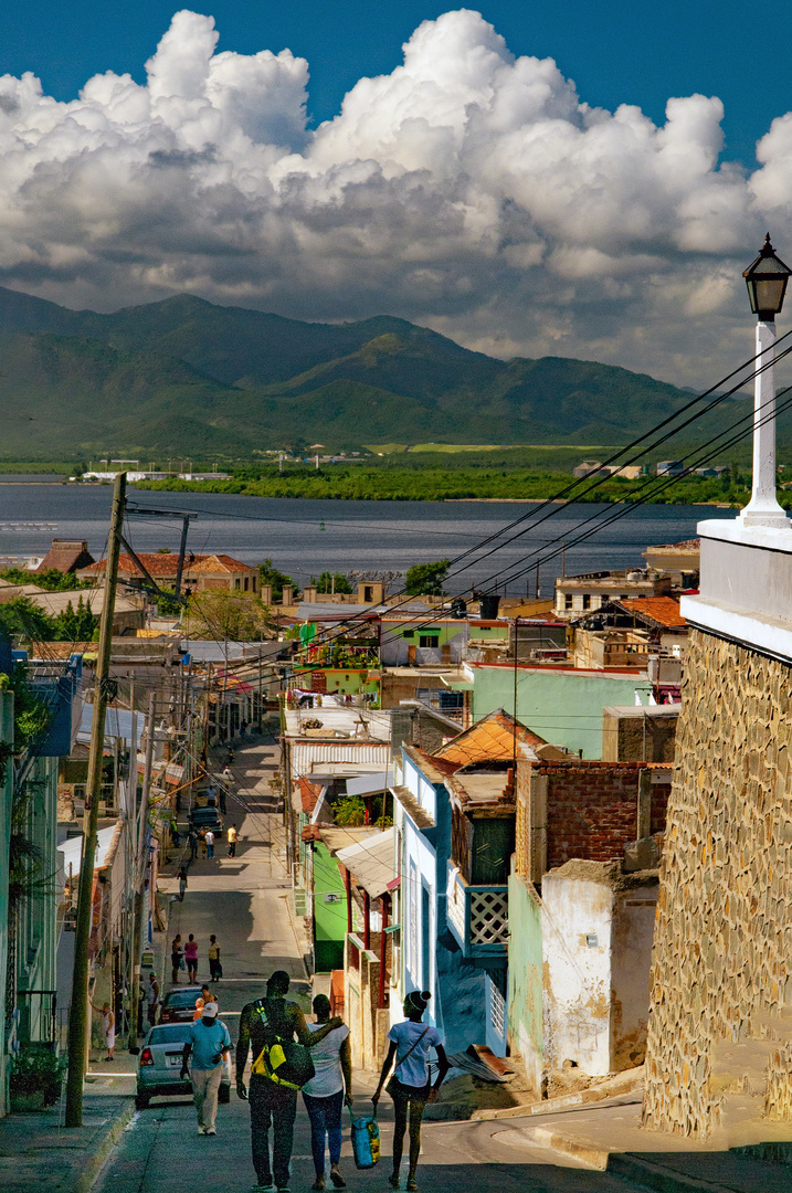 Along the hill road in Santiago de Cuba