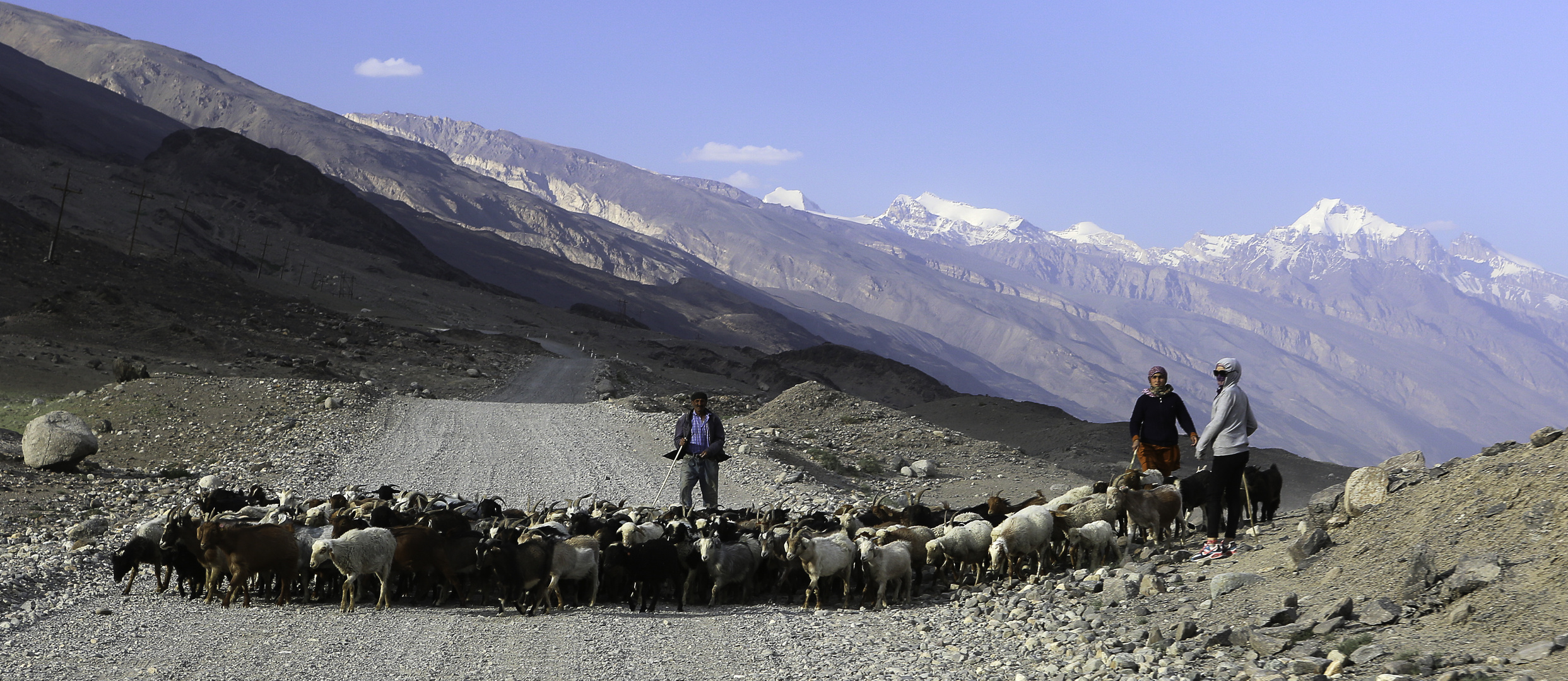 [ … along the Wakhan-Korridor ]