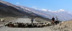 [ … along the Wakhan-Korridor ]