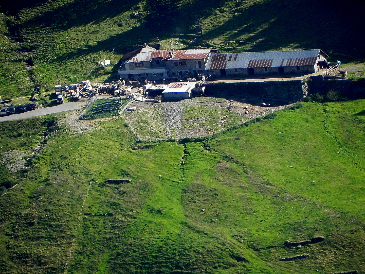 Alpe Giumello Valle Morobbia Ticino