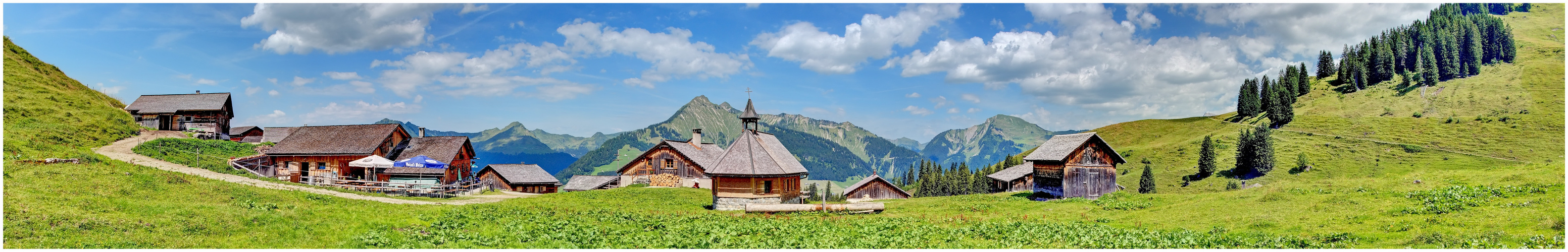 Alpe Steris 2021-08-12 Weit-Panorama in HDR