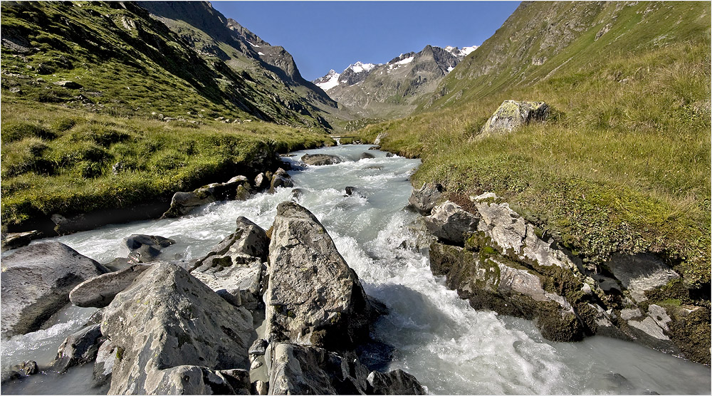 Alpeiner Gletscherbach auf 2250m