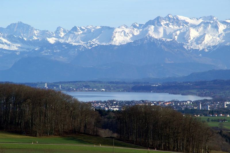 Alpen hinter dem Sempachersee