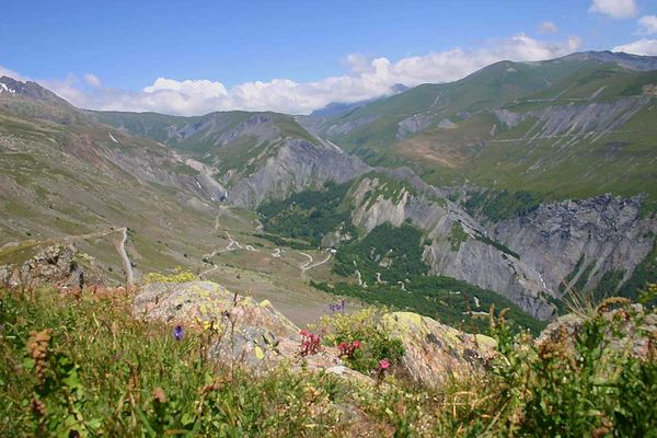 Alpen im Sommer nahe L'Alpe d'Huez