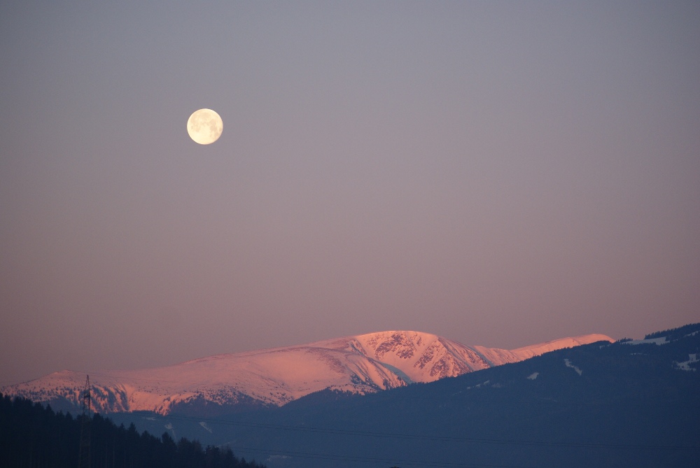 Alpen mit Mond