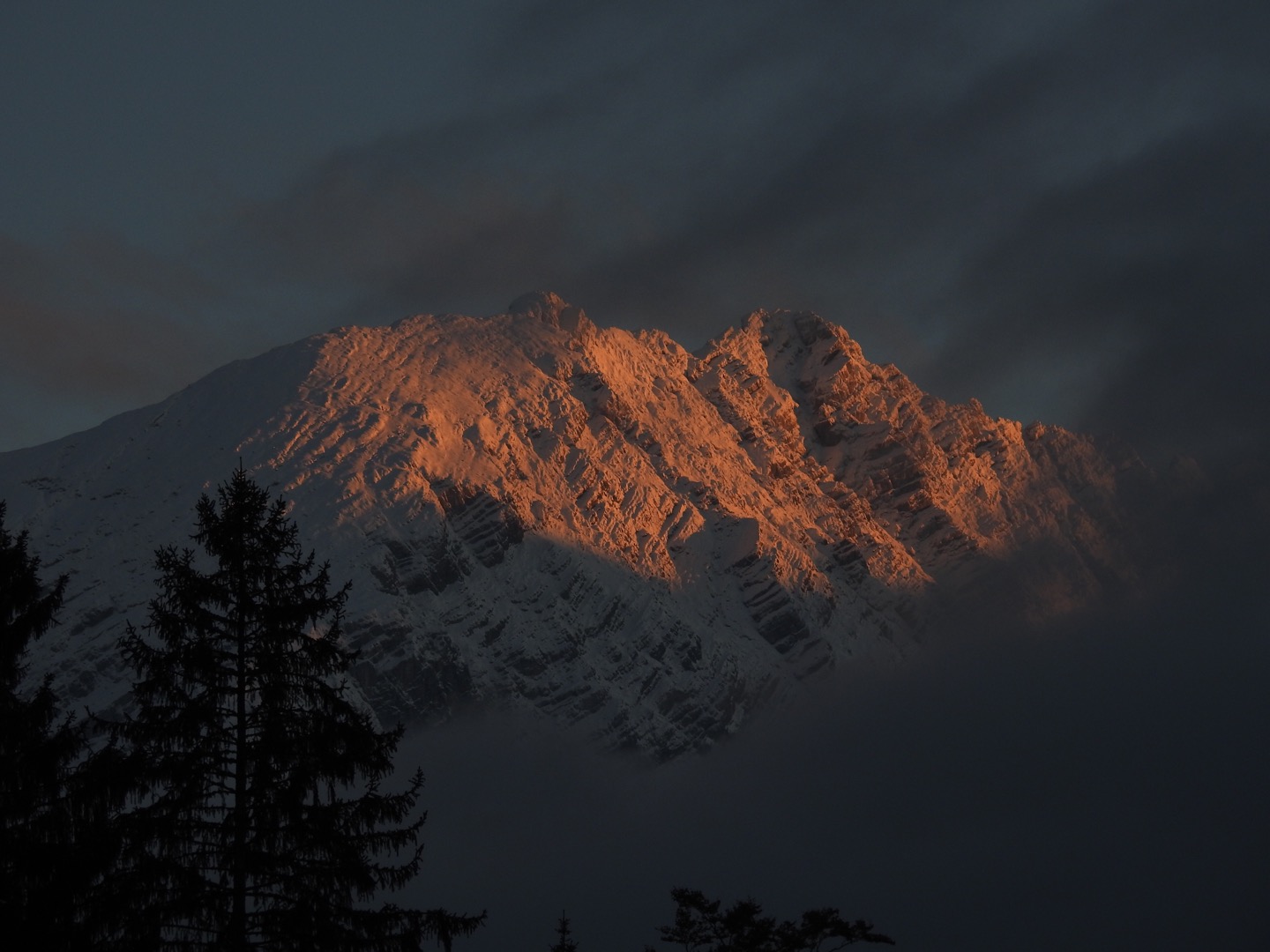 Alpenglühen