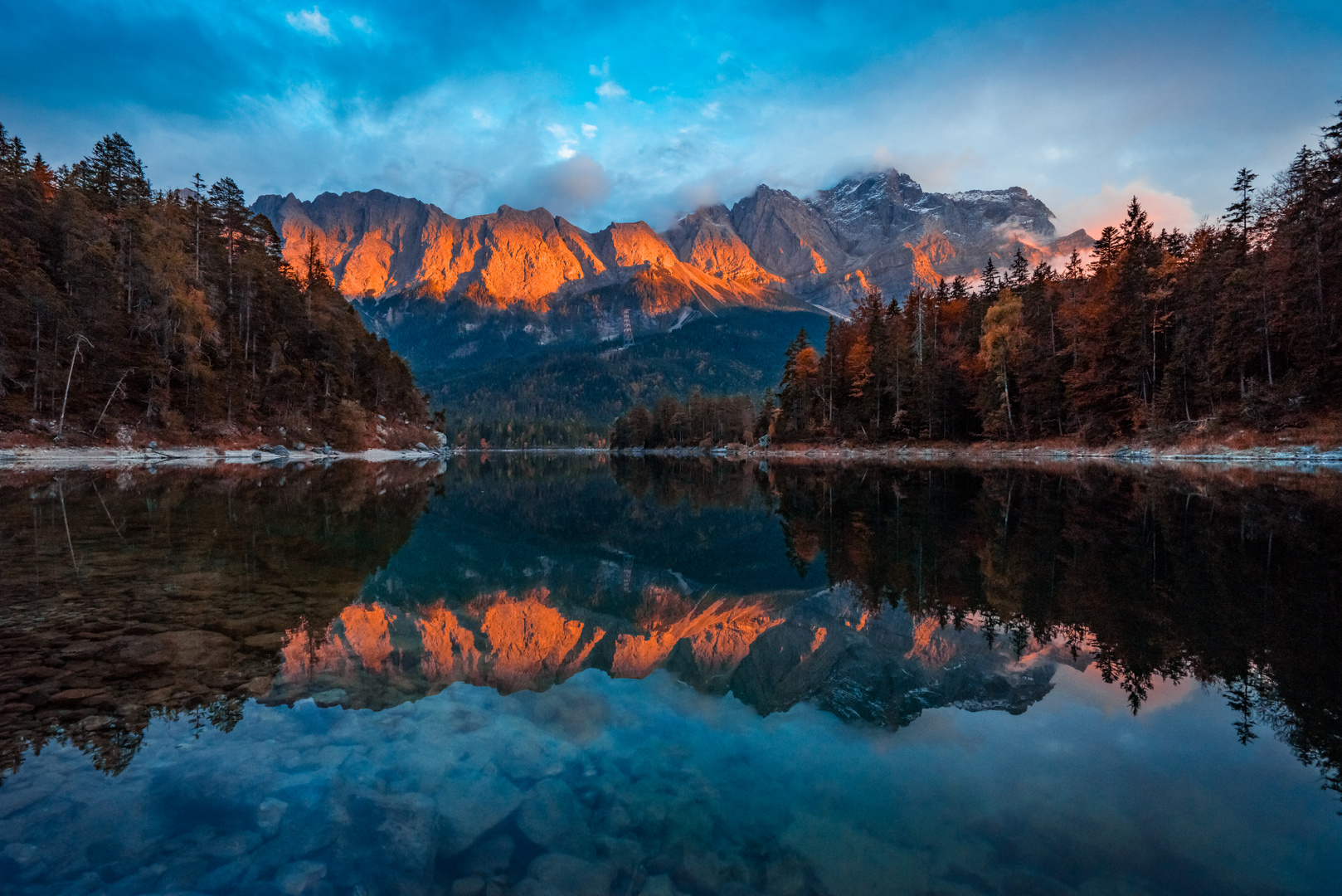 Alpenglühen am Eibsee