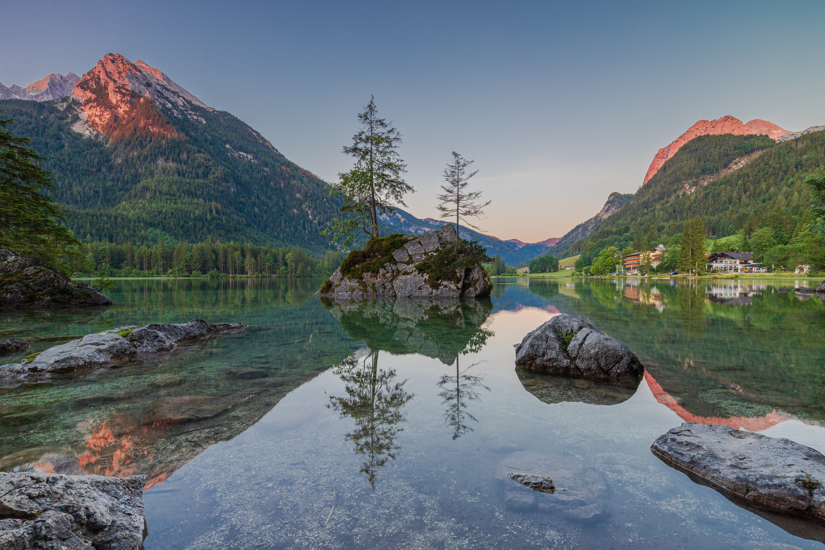 Alpenglühen am Hintersee