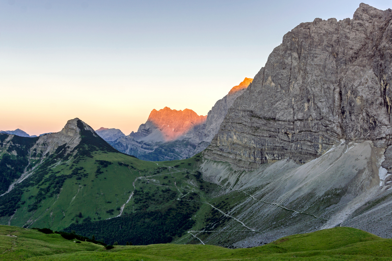 Alpenglühen auf der Falkenhütte