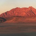 "Alpenglühen" in der Sahara