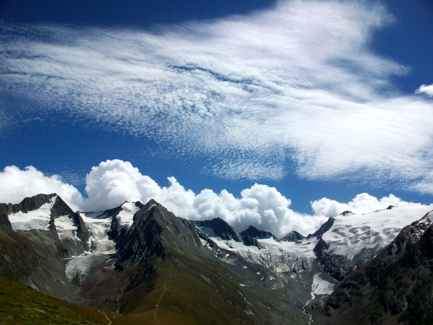 Alpenkamm nach Italien