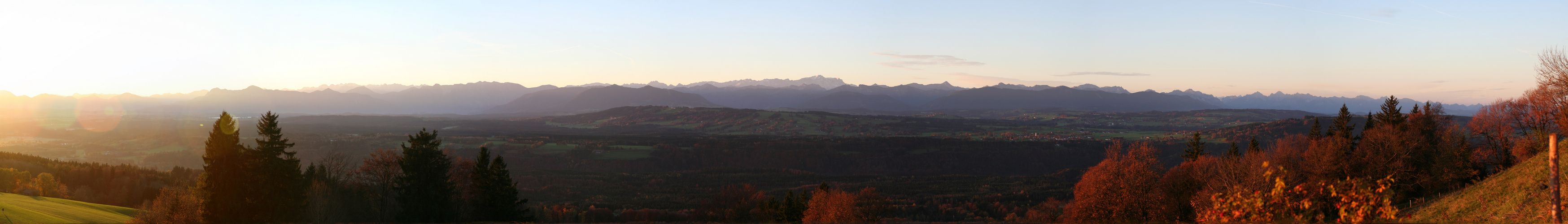 Alpenpanorama im Sonnenaufgang