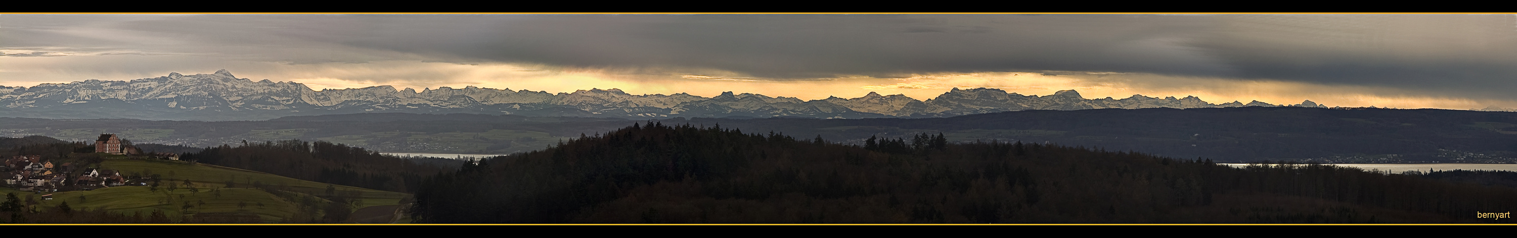 Alpenpanorama über dem Bodensee