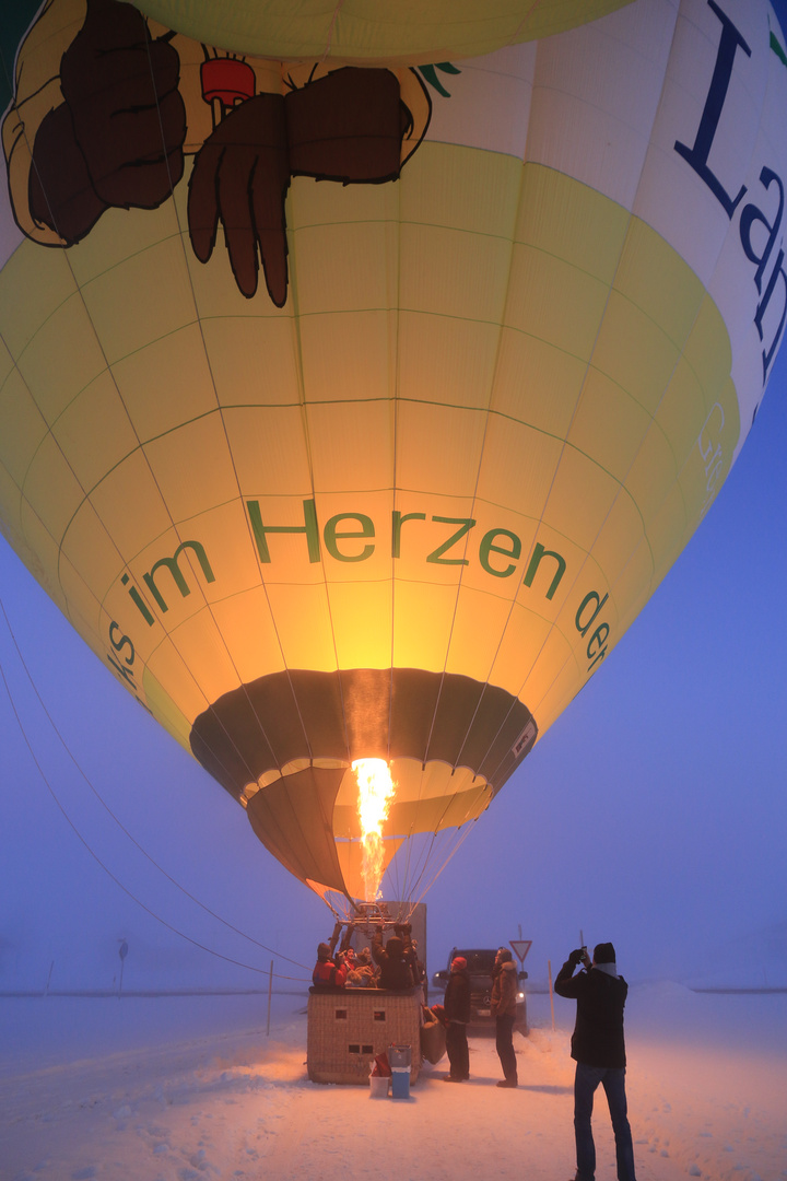 Alpenüberquerung mit dem Heißluftballon am 18.01.2016