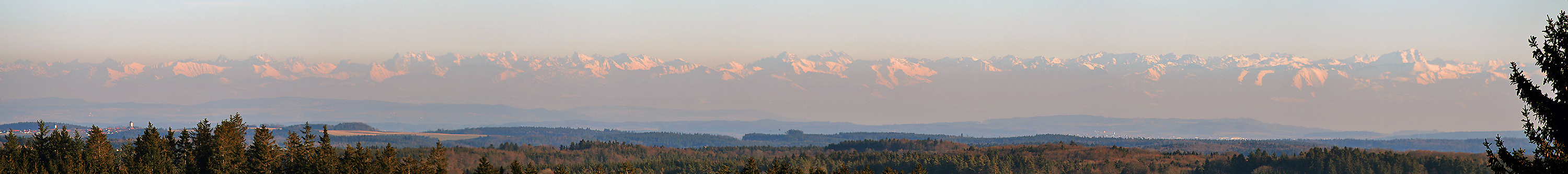 Alpenweitblick von der Schwäbischen Alb mit 150 bis 200 km