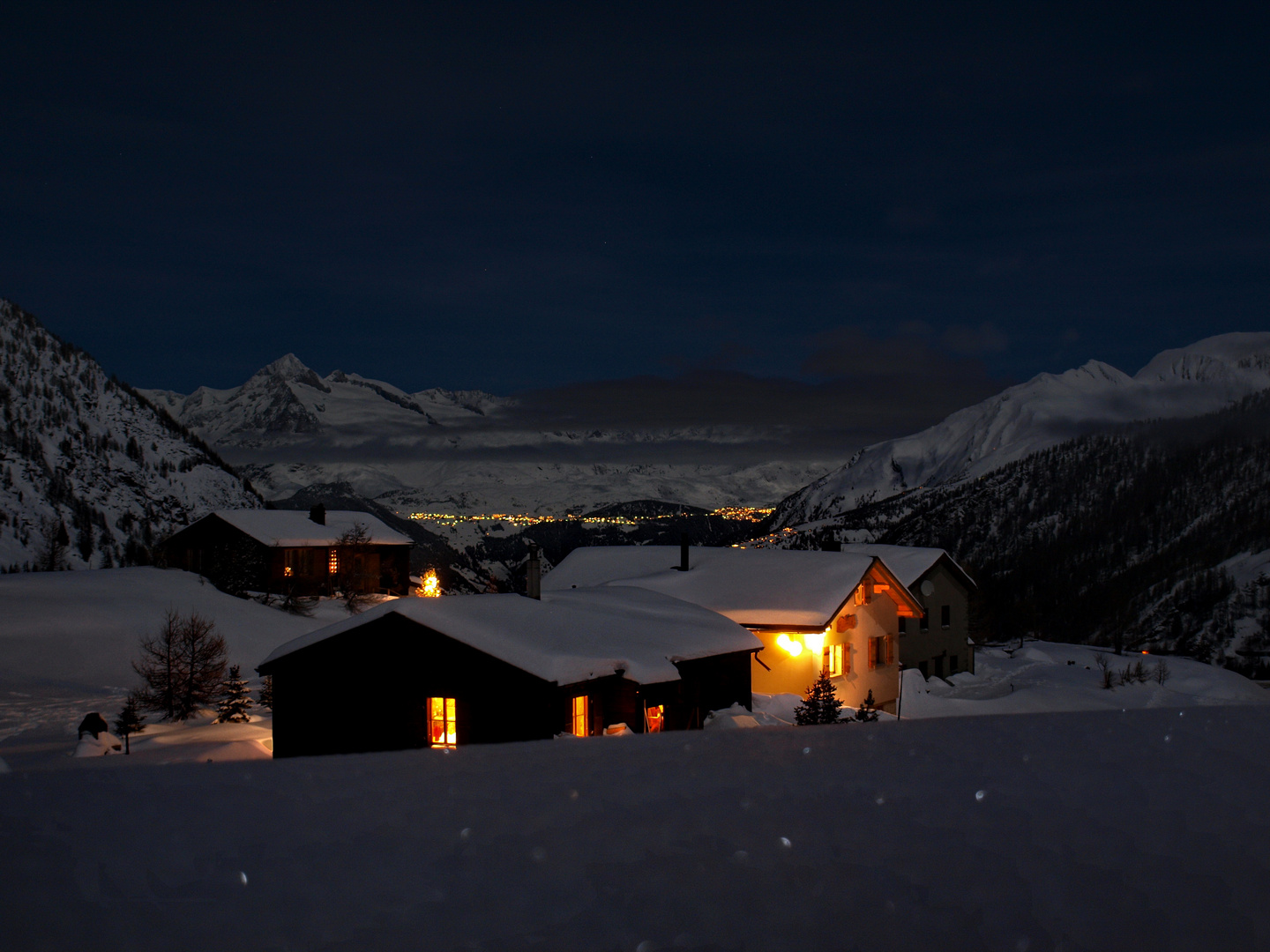 Alpenwelt um Mitternacht