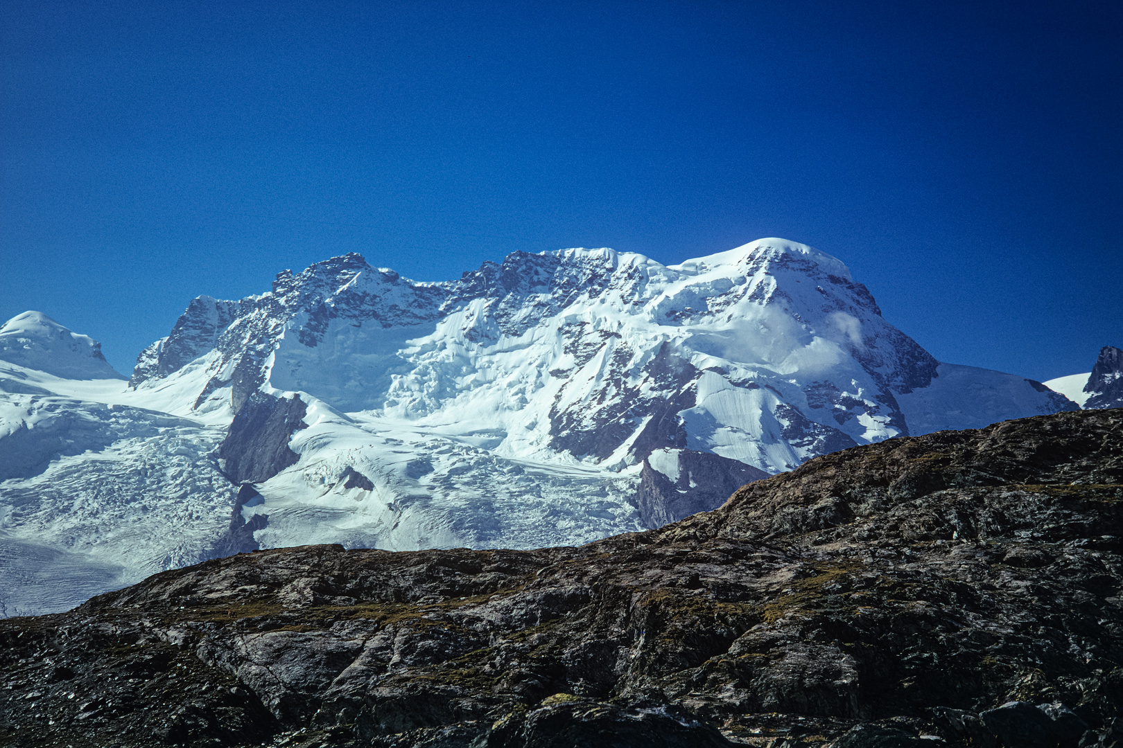 Alphubel (4206 m) (Dia von 1974, gescannt)