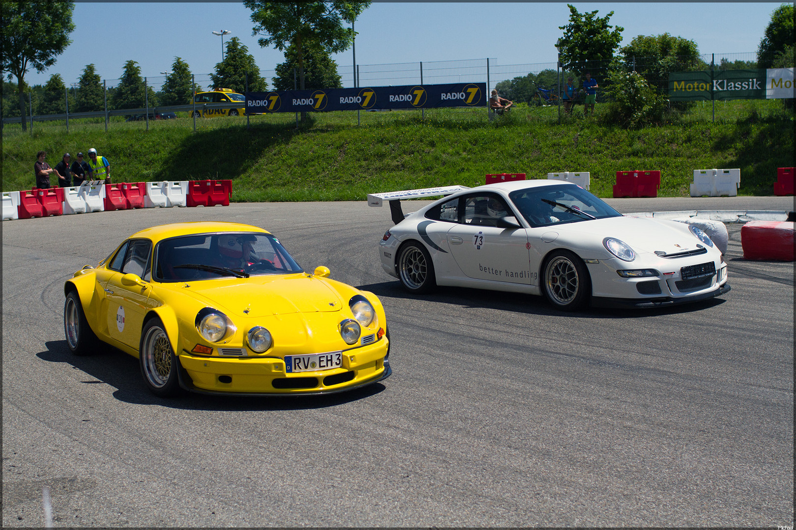 Alpine eats Porsche 911 GT3