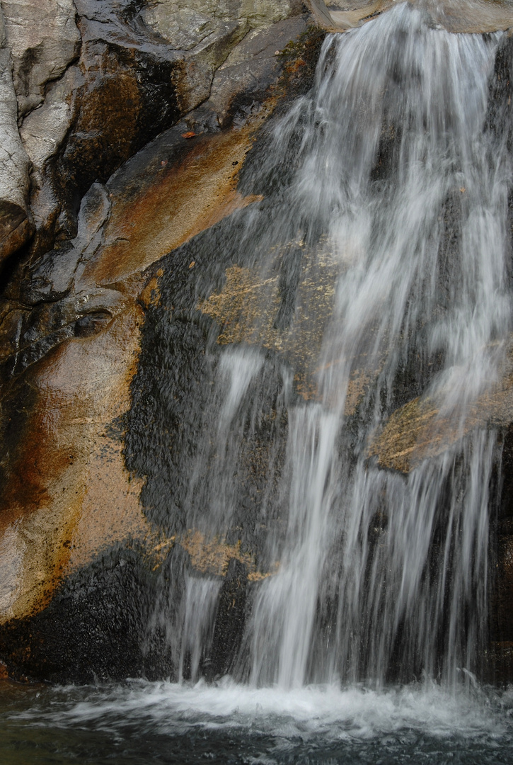 alpiner Wasserfall