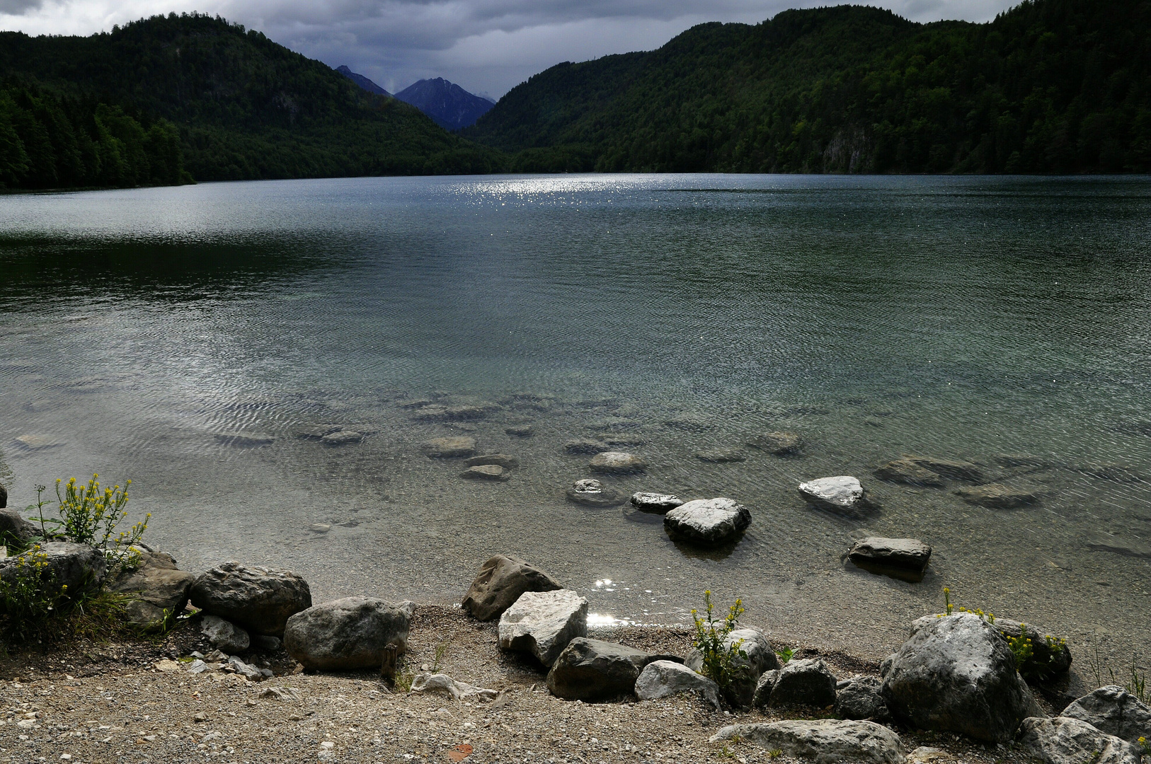 Alpsee bei Schloss Neuschwanstein und Hohenschwangau