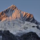 Alpspitze bei Garmisch-Partenkirchen im ersten Morgenlicht