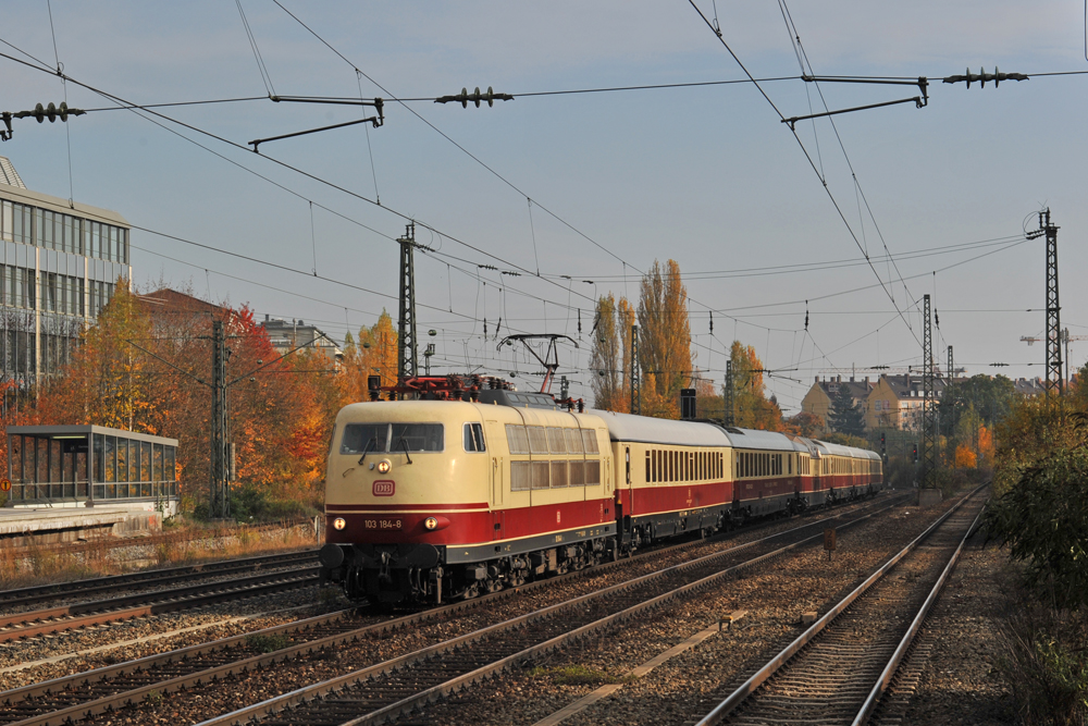 Als der TEE durch das Herbstliche München kam.