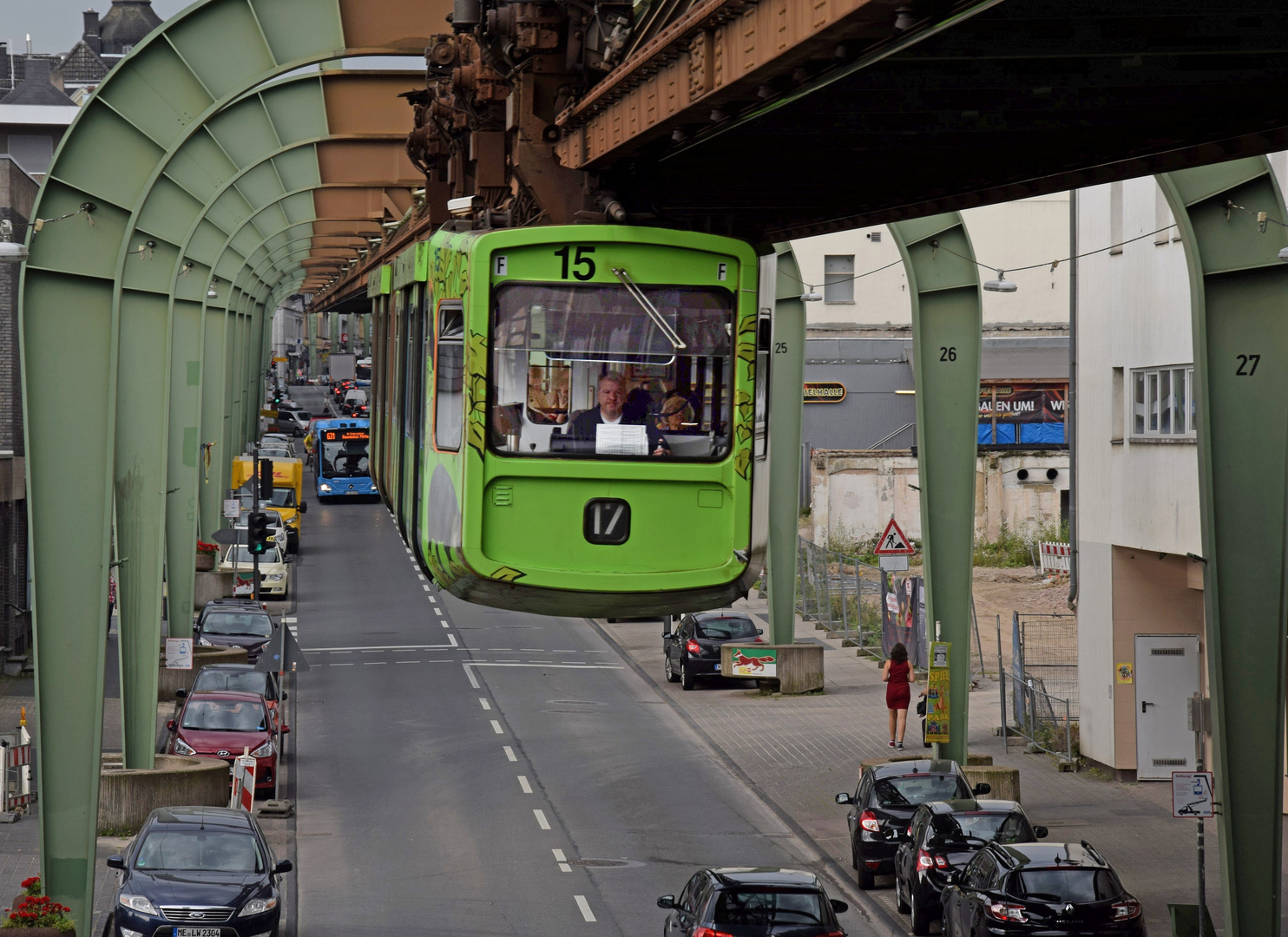 Als die Schwebebahn noch bunt war