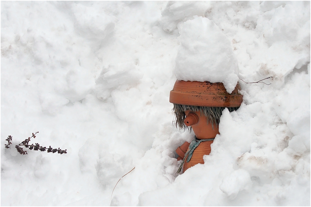 Als ich heute vormittags im Garten alleine Schnee schaufelte ...