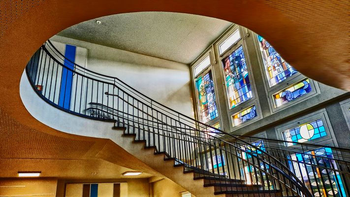 ALS ICH NEULICH ZUM WÄHLEN IN EINER SCHULE WAR...   