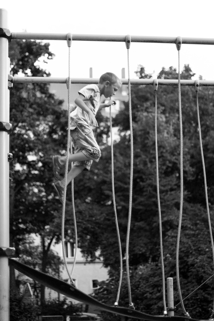 Als Kinder fliegen wir