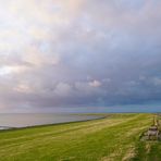 Als Land zwischen Himmel und Wasser…