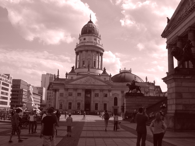 Also monumental (Berlin-Sepia-Projekt - Pic. 045)