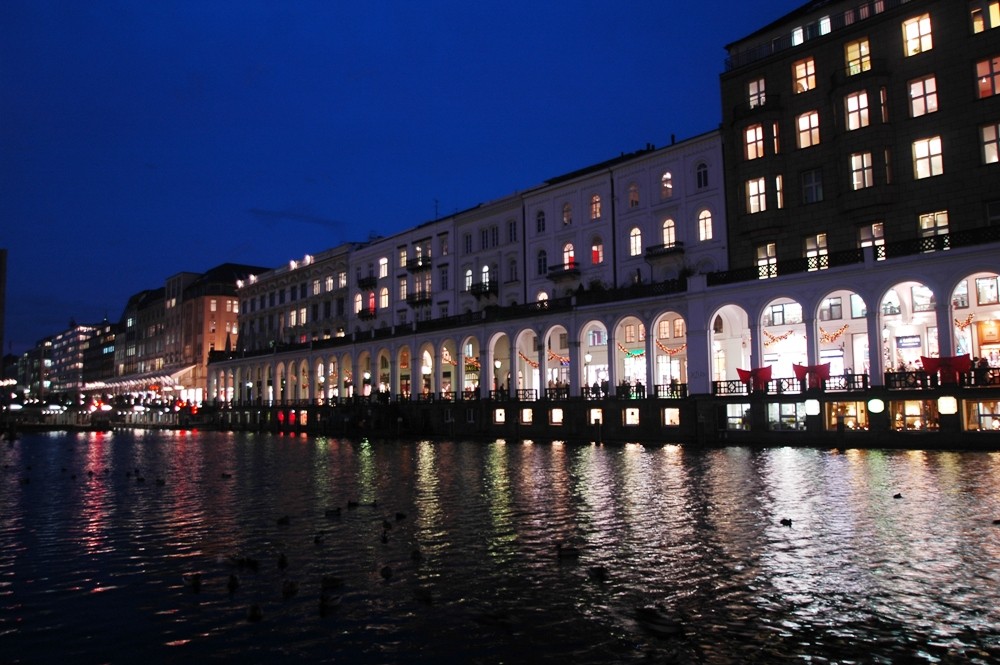 Alster Arkaden in der Vorweihnachtszeit 2008