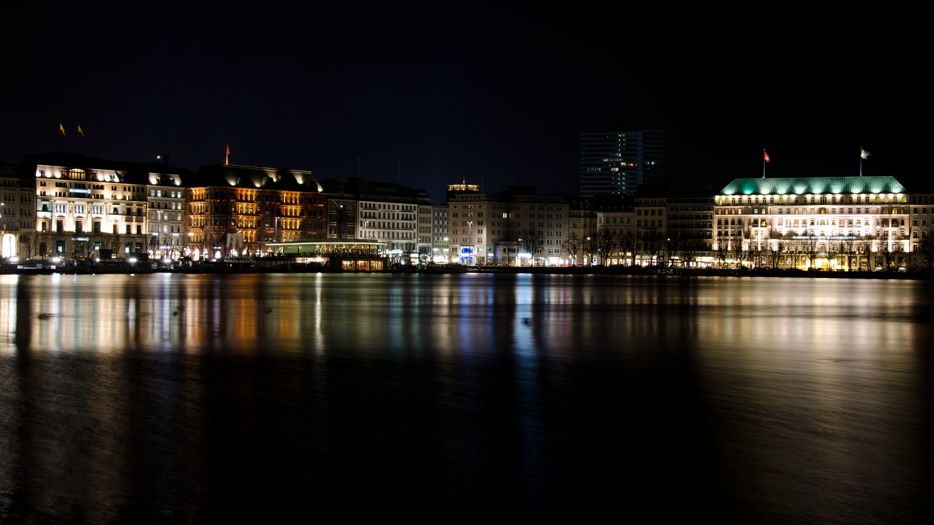 Alster bei Nacht