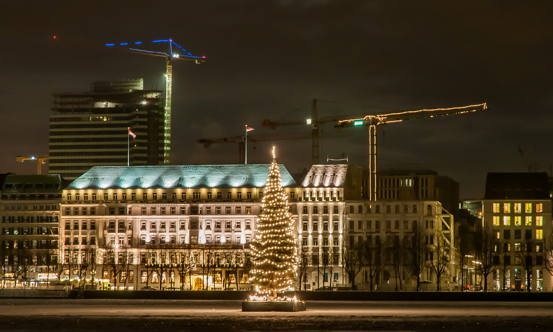 Alster bei Nacht