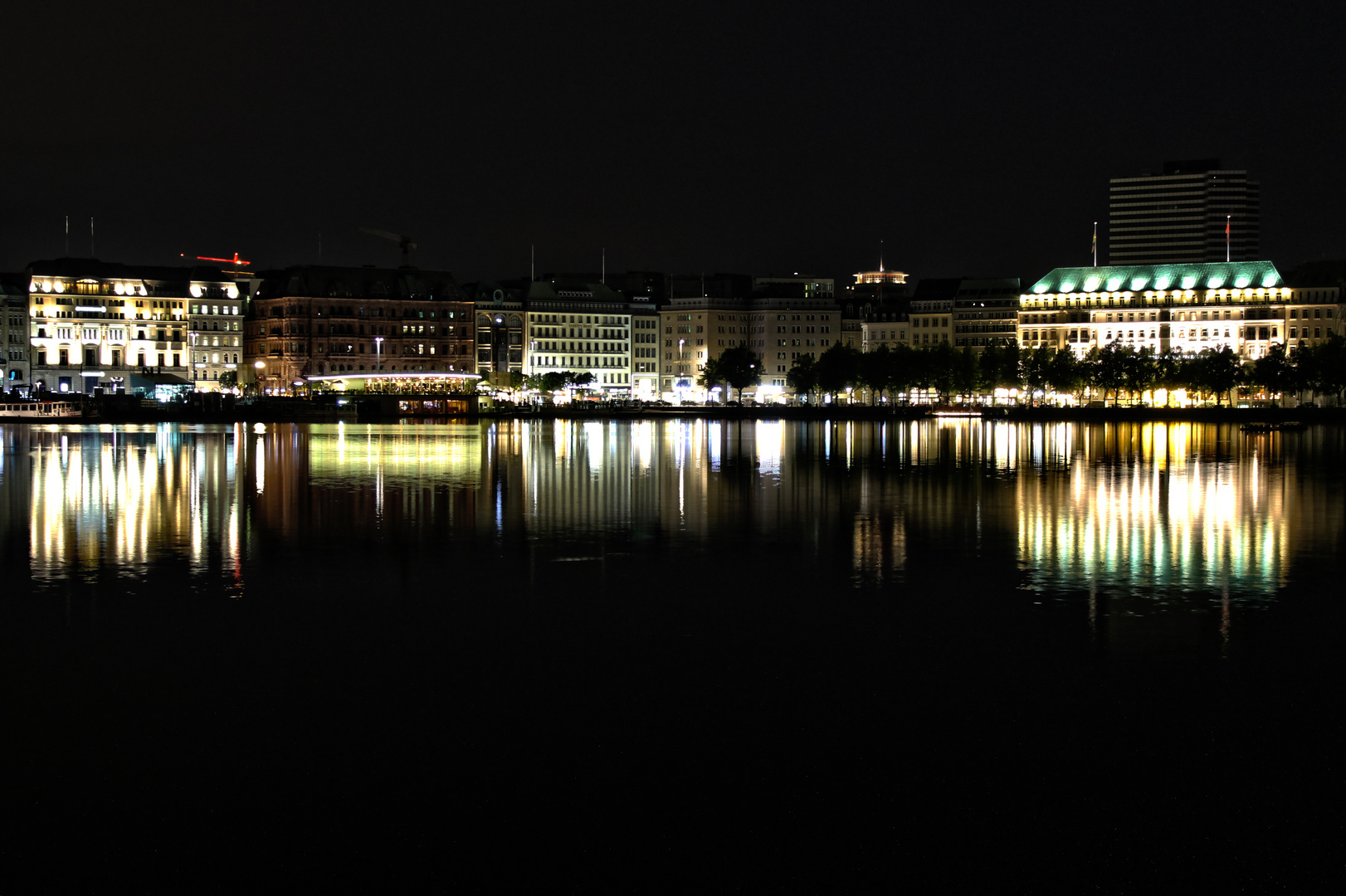 Alster bei Nacht